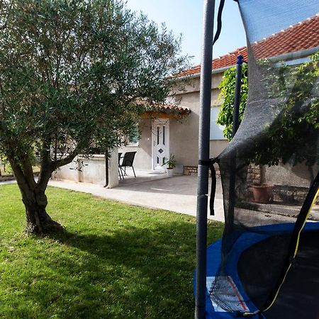 Holiday Apartment Near The Beach Fažana Exterior foto