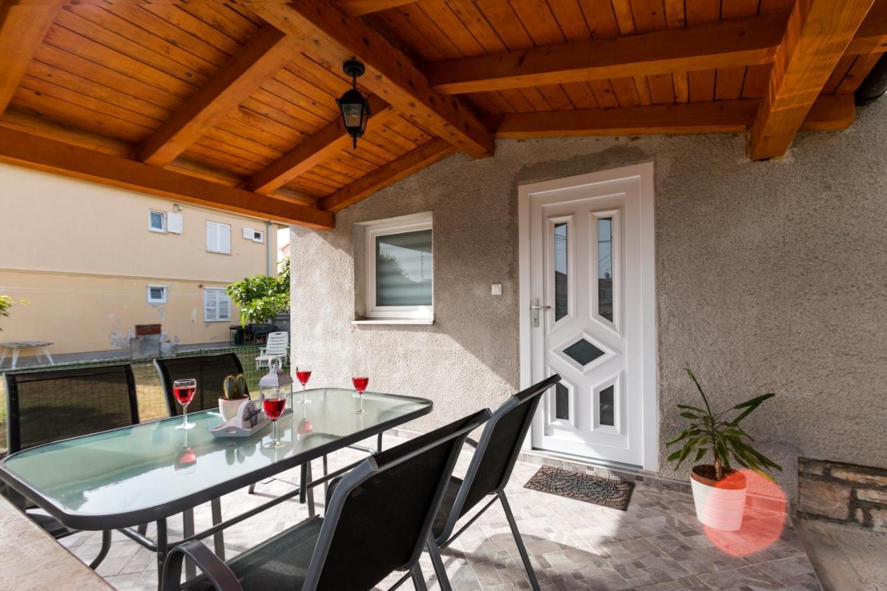 Holiday Apartment Near The Beach Fažana Exterior foto